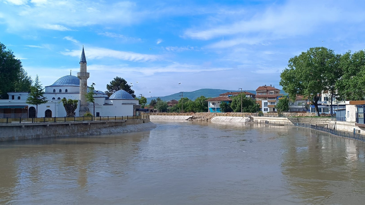 Almus Barajı Tehlike Sınırında: Turhal’da Acil Önlemler ve Endişeli Bekleyiş